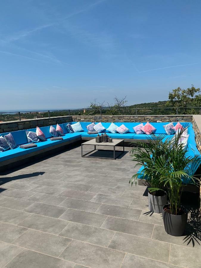 Exceptional 5 Star With Breathtaking Views, Sauna And Fitness Momjan